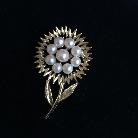 Set of 3 Vintage Flower Pins; 1 Sarah Coventry - Picture 7 of 8